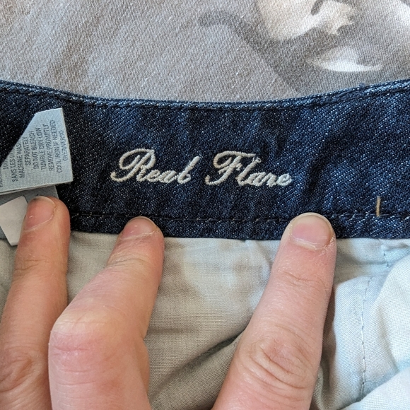 American Eagle Real Flare Jeans - Picture 5 of 9